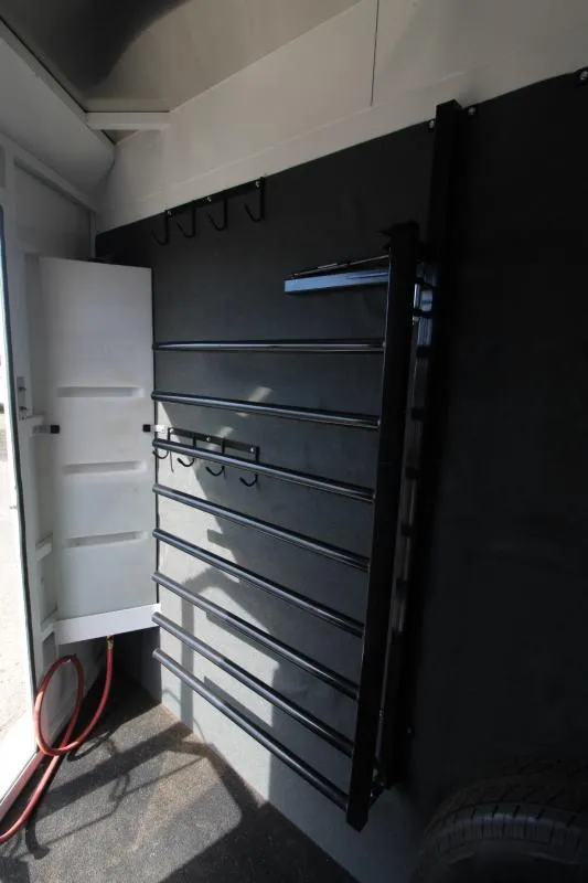 2019 Trails West Manufacturing Classic II 4 Horse Trailer