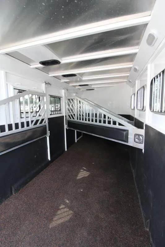 2019 Trails West Manufacturing Classic II 4 Horse Trailer