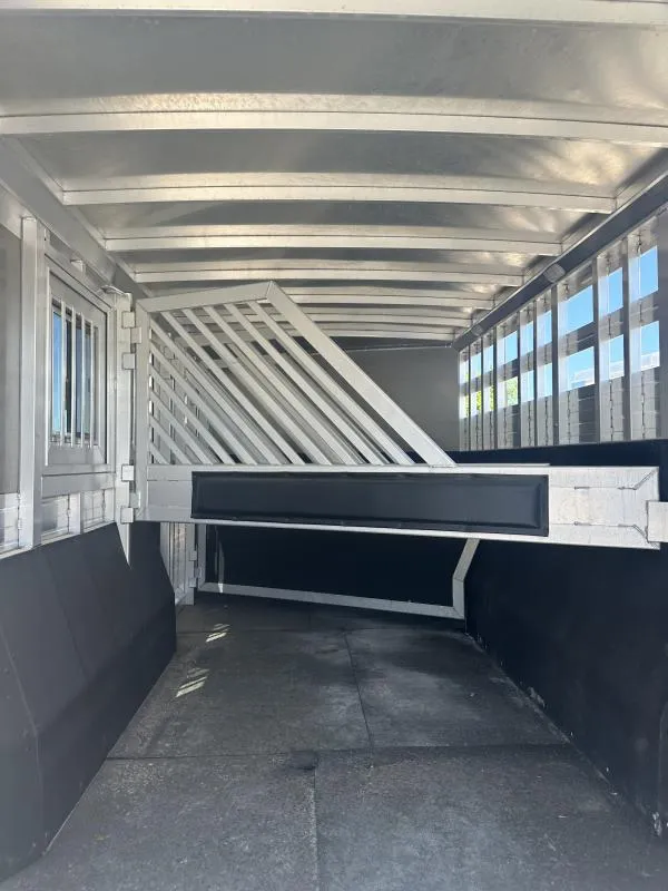 2020 Bloomer 4 Horse Stock Combo Trainer Tack Horse Trailer