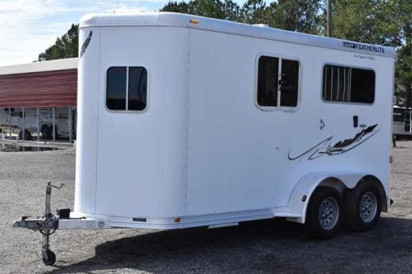 4-28.jpg 2005 Featherlite 2HST 2 Horse Trailer