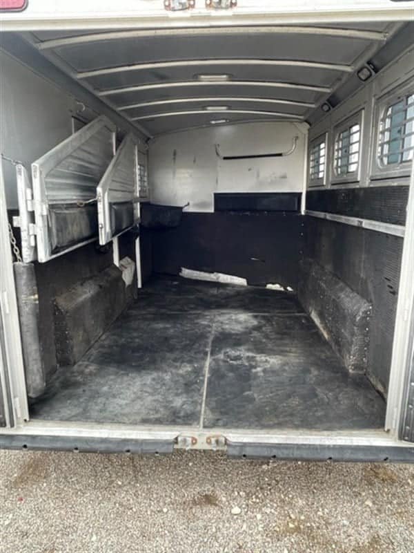 1999 Elite Custom 3 Horse Trailer
