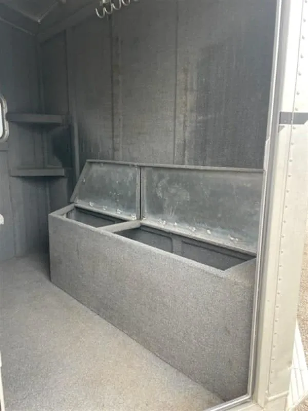 1999 Elite Custom 3 Horse Trailer