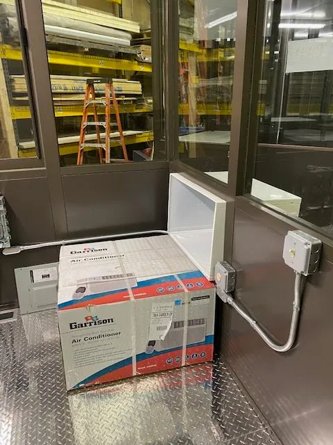 6x8-Stocker-air-conditioner-rotated-6.webp Guard House 8 12