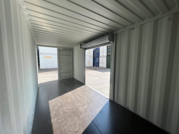 IMG_2975-1536x1152 20ft Custom One Trip Shipping Container – Roller Shutter & RAL 7035 Respray