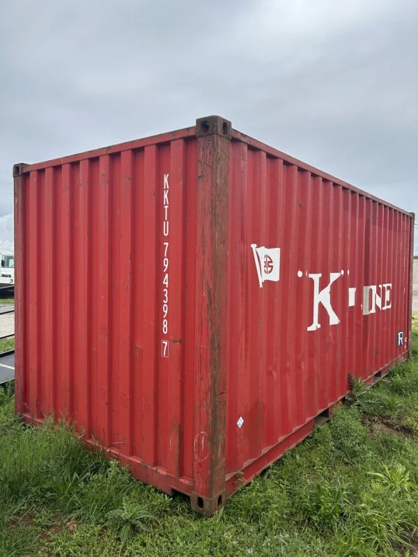 20′ Shipping Container CCR18113