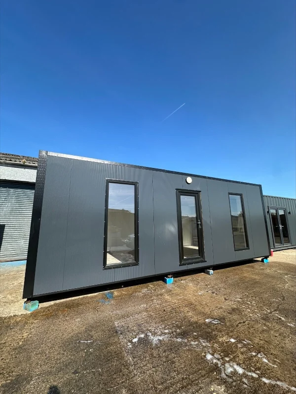 7.5 x 3m Office with kitchenette/WC