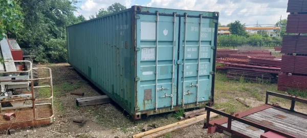 s-l1600-53 Watertight 40ft Shipping Container – Extra Space for Storage.