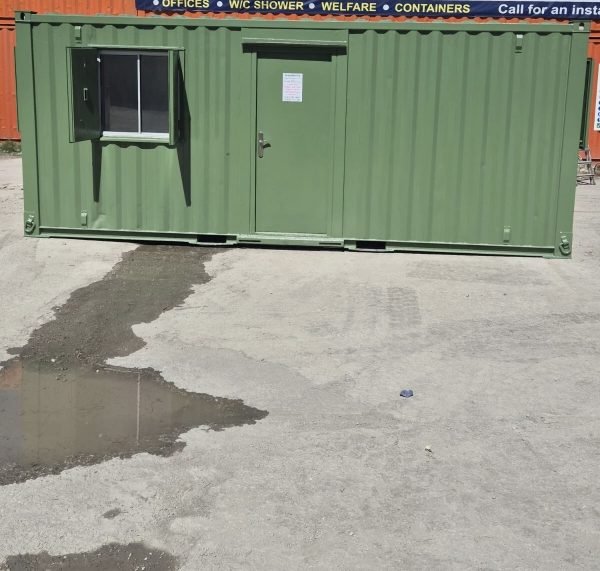 20 x 8 AV Open plan office green